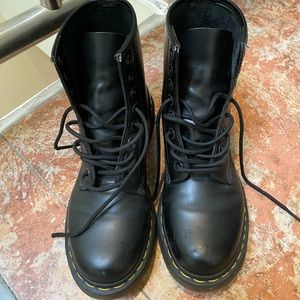 Dr. martens
